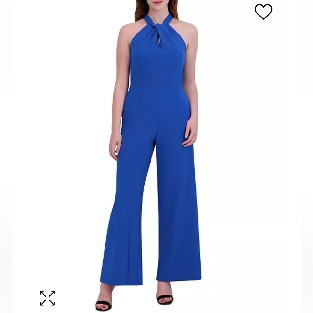 julia jordan
Twist-Front Halter Jumpsuit